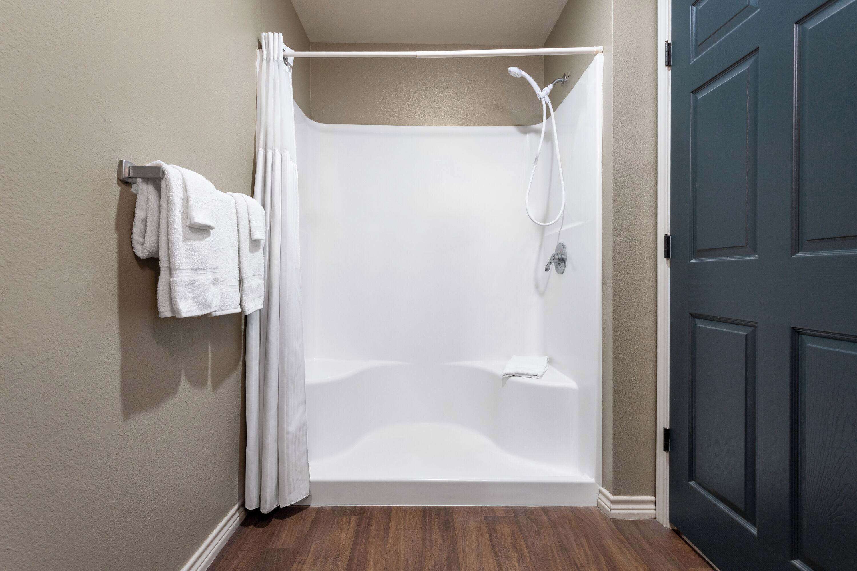 Suite, 1 Bedroom, Accessible, Non Smoking (Mobility, Roll-in Shower) | Bathroom | Shower, free toiletries, hair dryer, towels