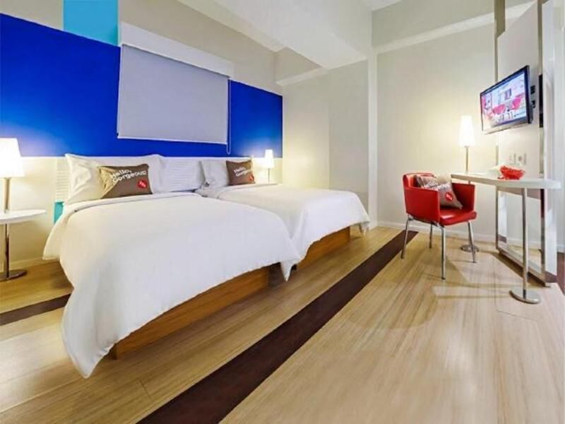 In-room safe, desk, laptop workspace, iron/ironing board