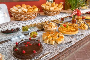 Tägliches inbegriffenes Frühstücksbuffet