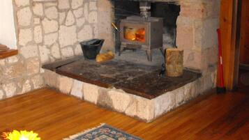 32-inch flat-screen TV with satellite channels, TV