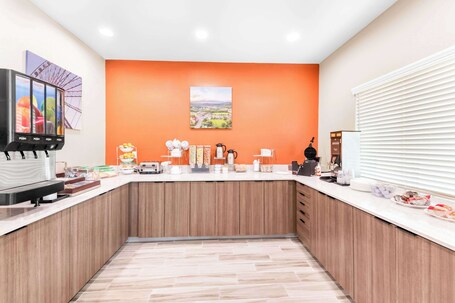 Sleep Inn Suites Pigeon Forge Downtown - Image 34