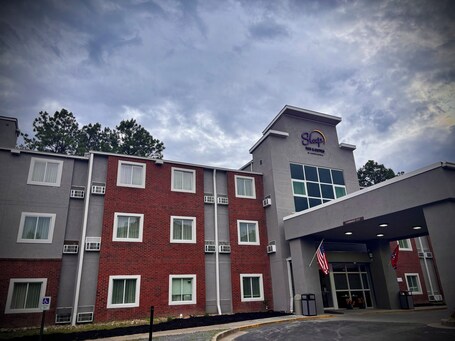 Sleep Inn Suites Pigeon Forge Downtown - Image 25