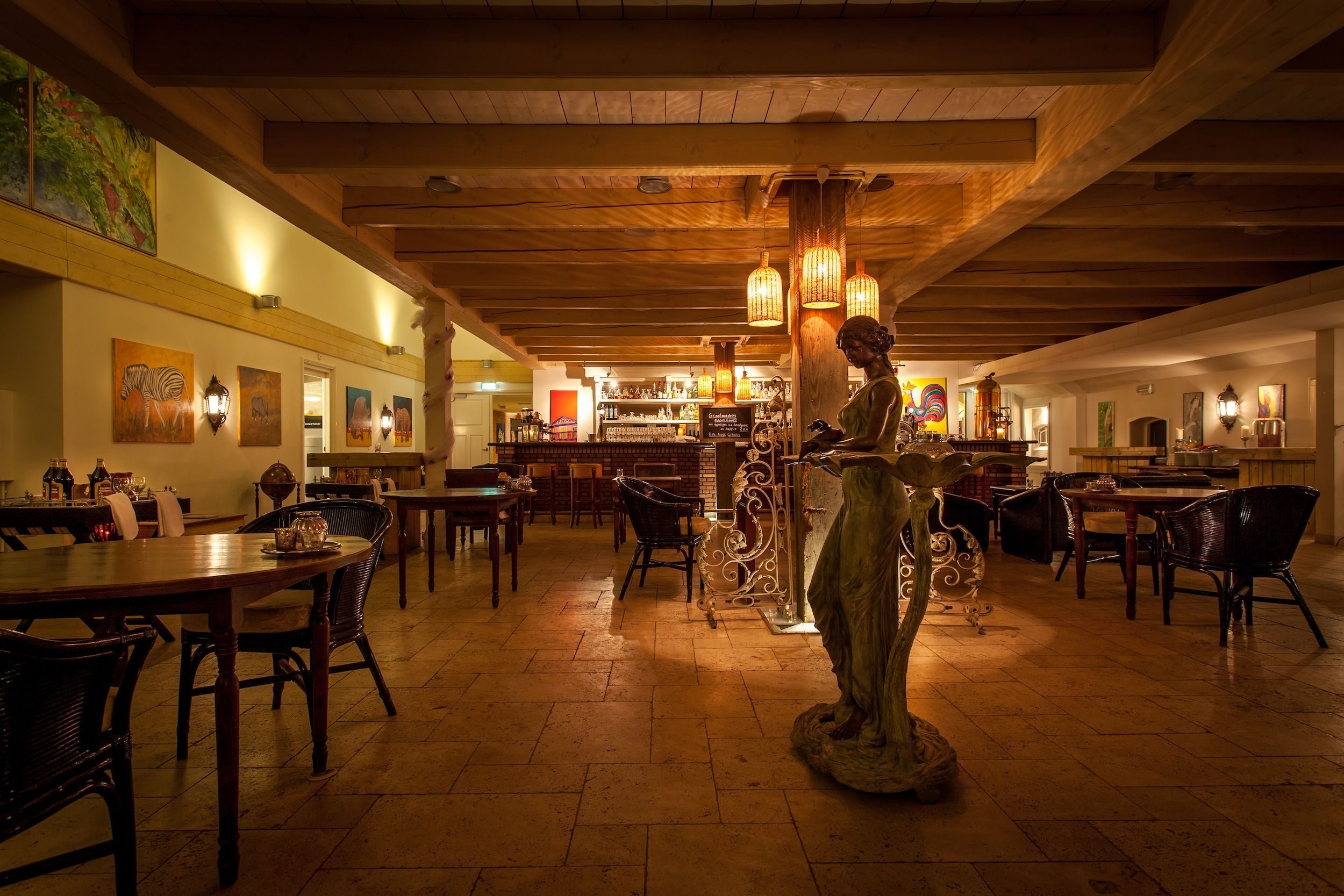 daily continental breakfast (eur 17.50 per person)