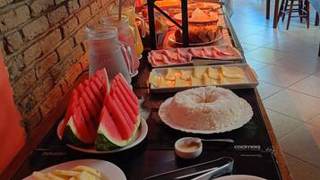 Termasuk sarapan bufet setiap hari