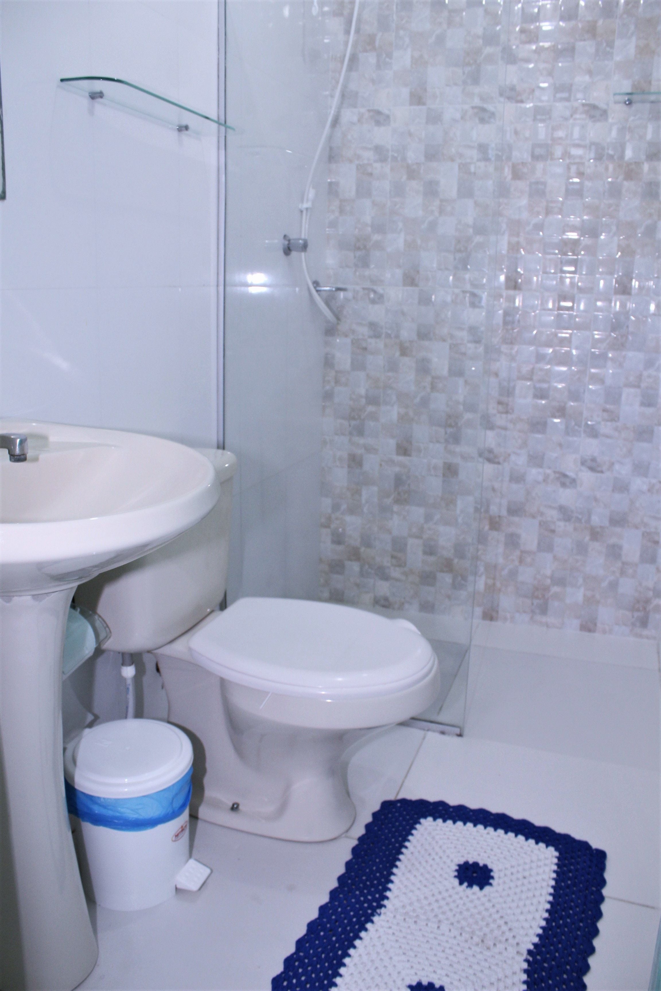 double room | bathroom | shower, hair dryer, towels