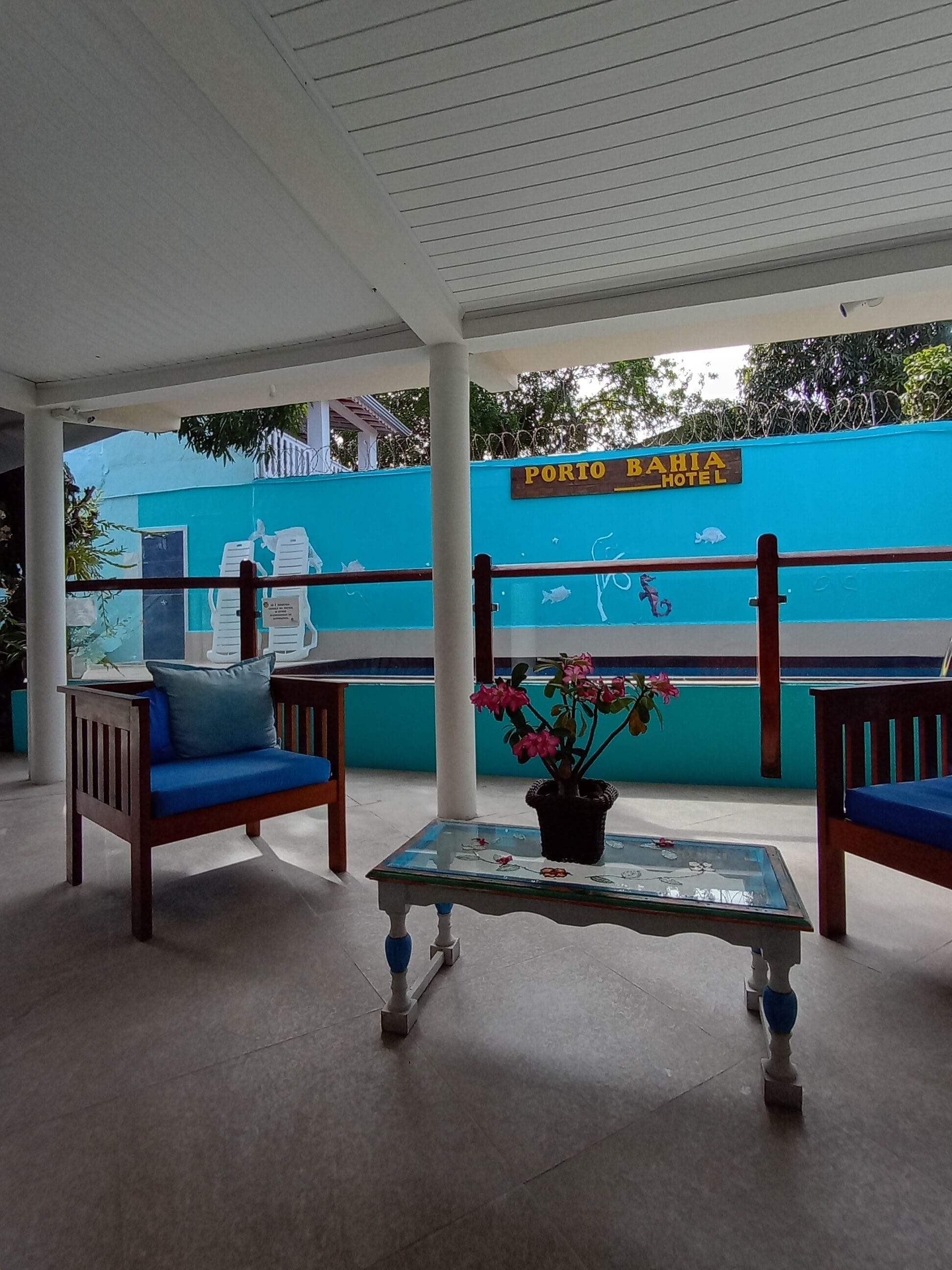 14 吋LED 電視連有線電視頻道、電視