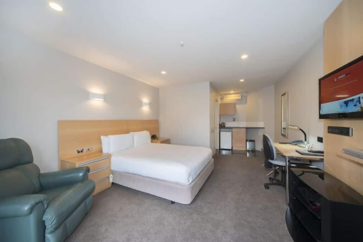 1 chambre, coffres-forts dans les chambres, bureau