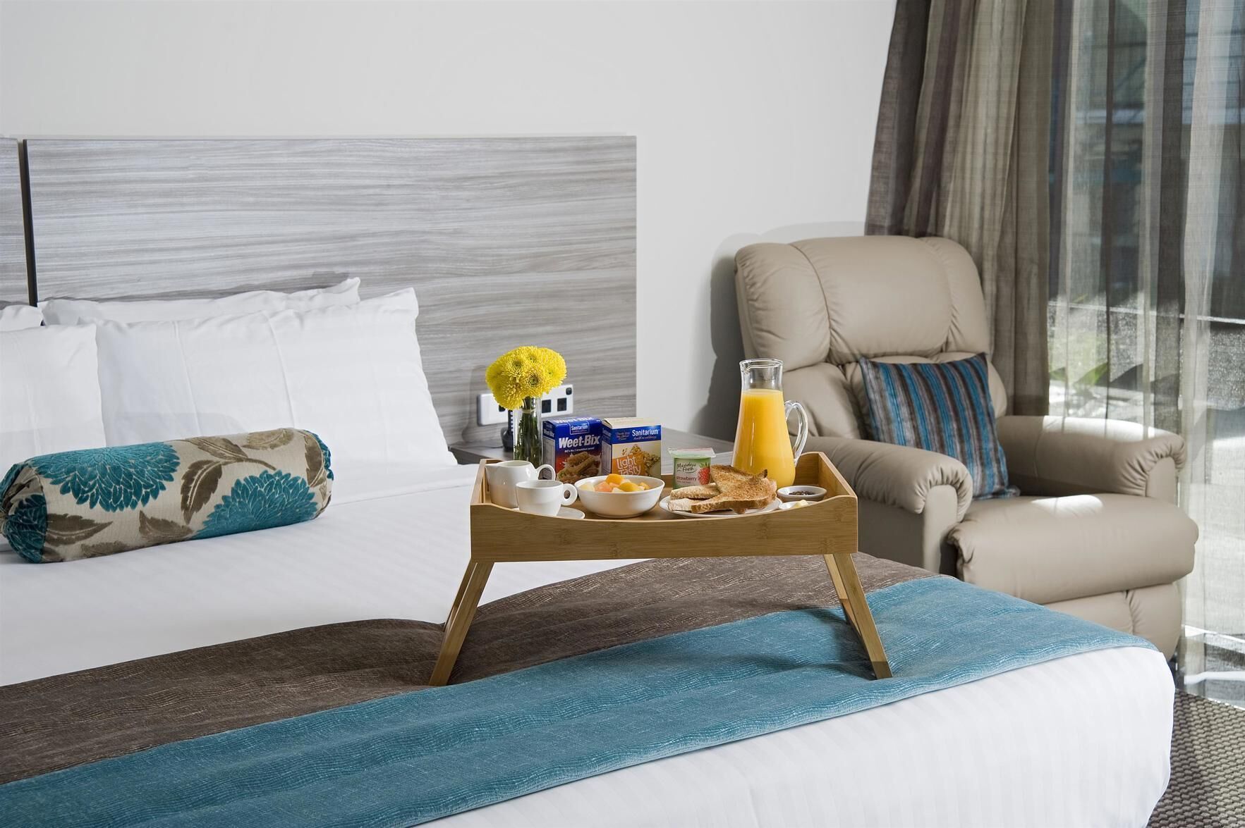 In-room safe, desk, laptop workspace, soundproofing