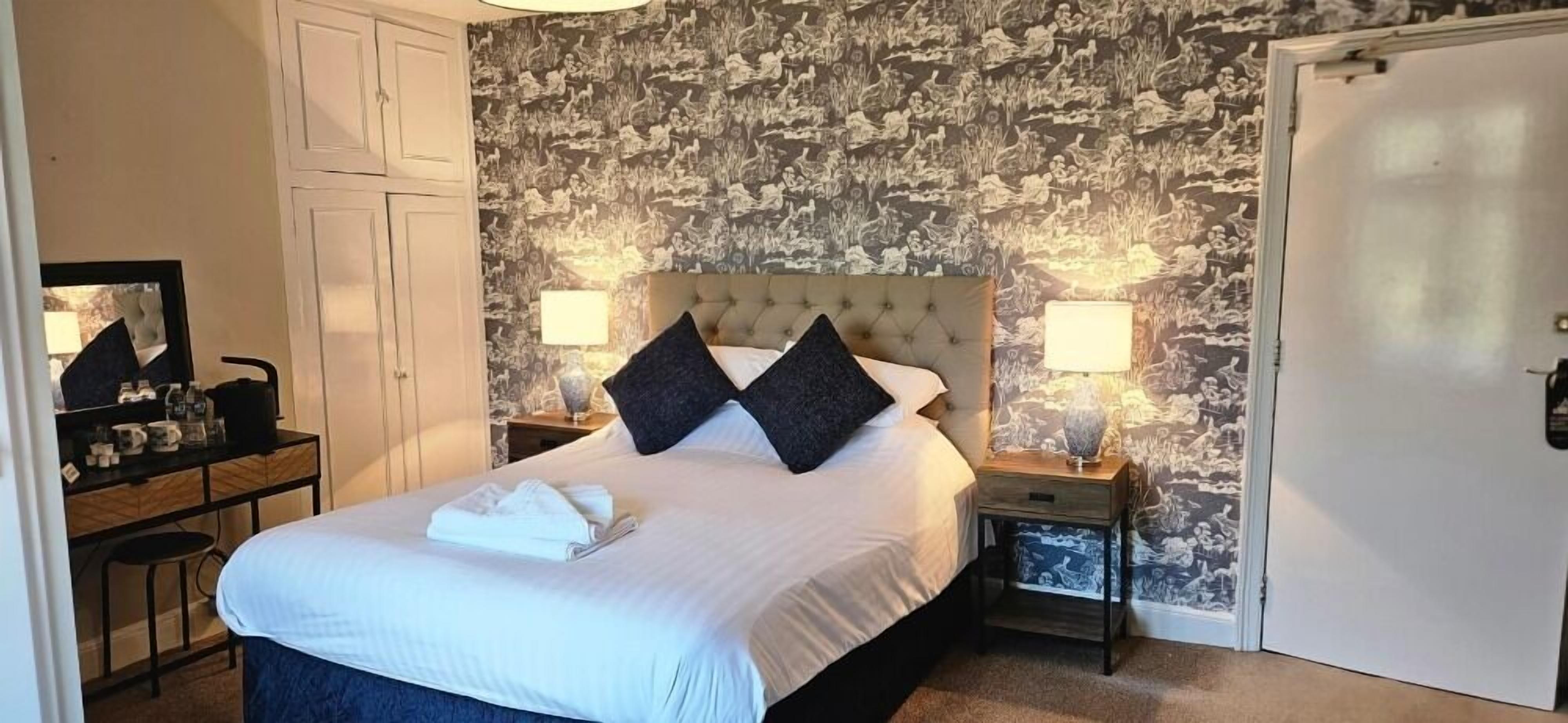 Superior Double Room, Ensuite (River View)