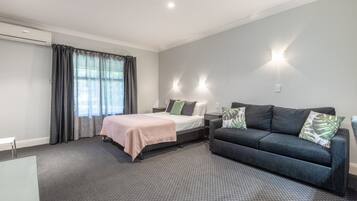 Standard Spa Room | Desk, iron/ironing board, free cots/infant beds, free WiFi