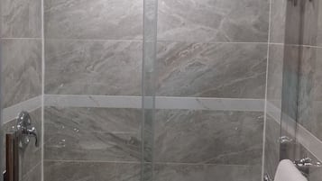 Room, 1 Queen Bed | Bathroom shower