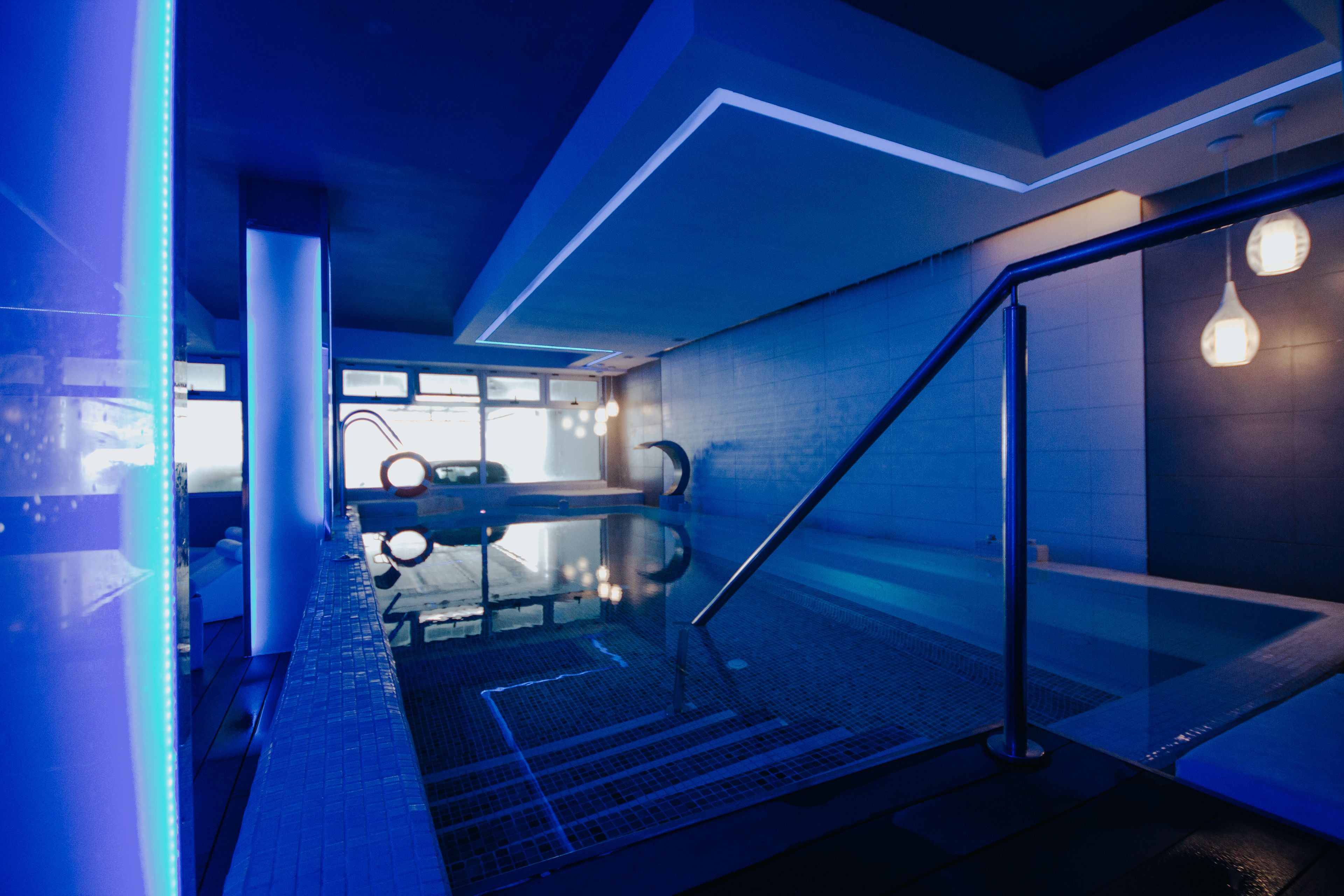 Een sauna, een stoombad, een Turks bad/hammam, lichaamsbehandelingen