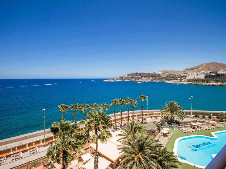 Vue sur la plage/lâocĂ©an