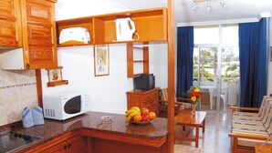 Private kitchenette - Servatur Barbados (San Bartolome de Tirajana)