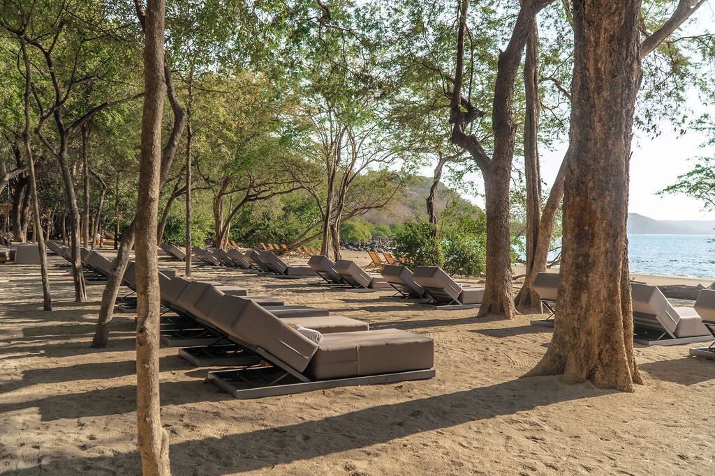 Am Strand, kostenloser Shuttle zum Strand, Sonnenschirme, Strandtücher