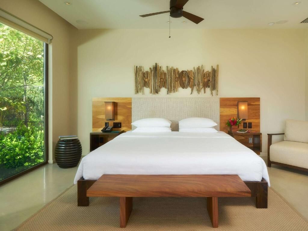 Premium bedding, free minibar items, in-room safe