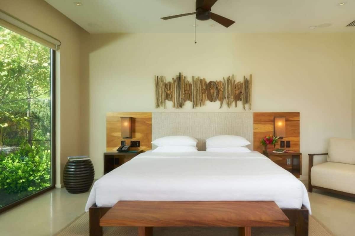 Ropa de cama de alta calidad y artículos del minibar gratis