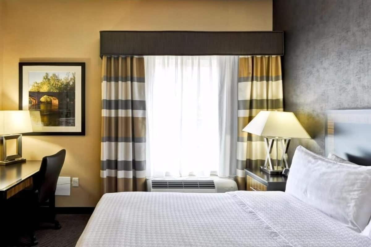 In-room safe, free cots/infant beds, free WiFi, bed sheets