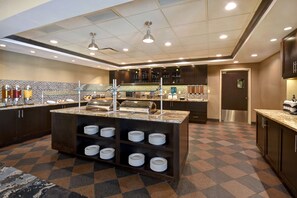 Petit déjeuner buffet compris tous les jours