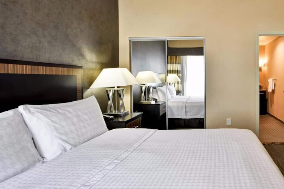 In-room safe, free cots/infant beds, free WiFi, bed sheets