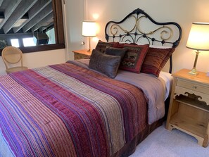 Standard Room, 1 Katil Raja (King), 2 Bathrooms | Dihias secara berasingan, dilengkapkan perabot secara berasingan 