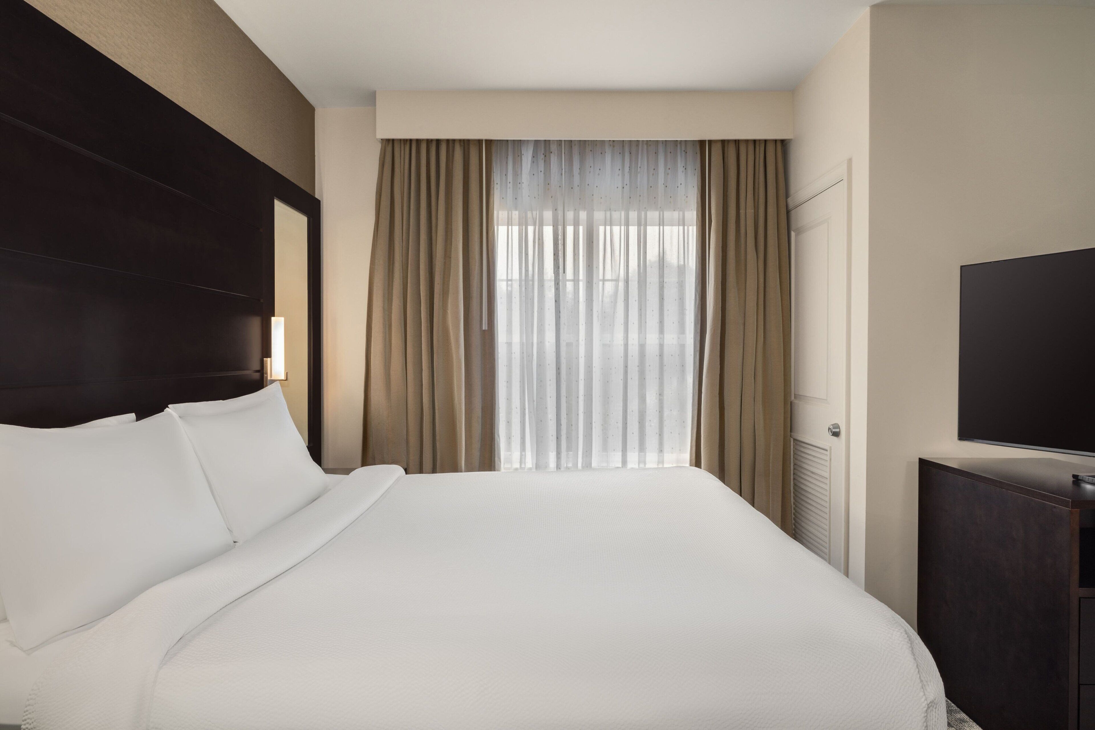 desk, iron/ironing board, free cots/infant beds, free wifi