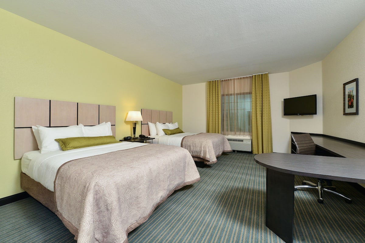 Desk, rollaway beds (surcharge), WiFi (free), bed sheets