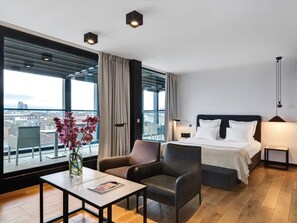 Egyptian cotton sheets, memory foam beds, minibar, in-room safe - Sense Hotel Sofia, a Member of Design Hotels (Sofia)