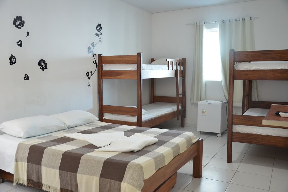 Standard Room | Minibar, iron/ironing board (on request), WiFi (free)