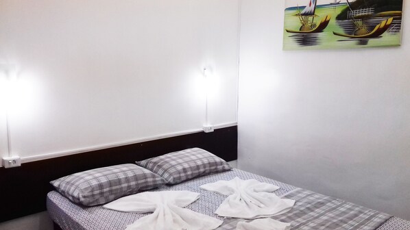 Chambre Double Standard pour 1 personne | Minibar, lits pliants/supplémentaires, Wi-Fi gratuit