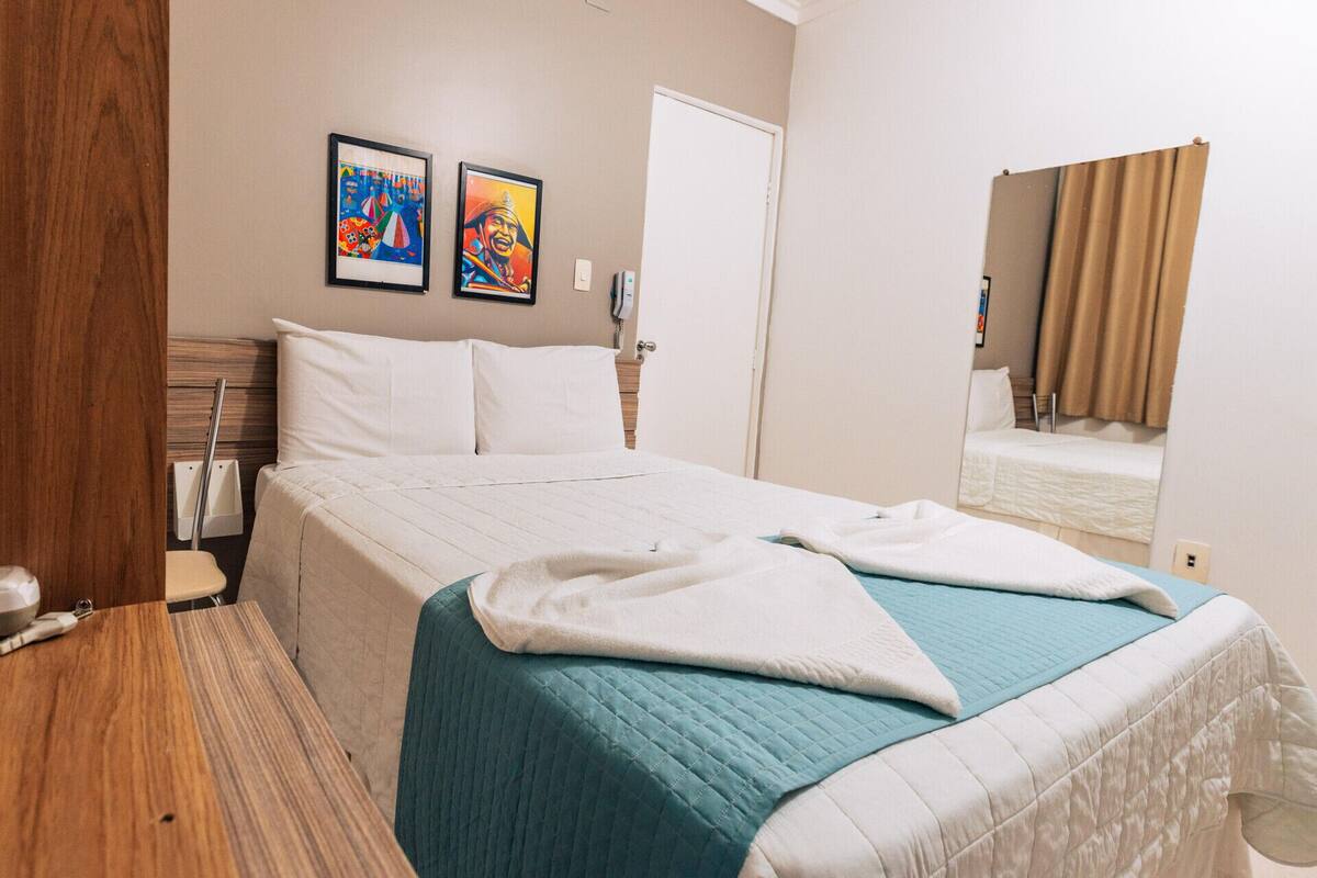 Minibar, desk, soundproofing, free WiFi