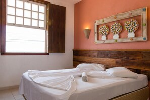 Minibar, desk, free WiFi