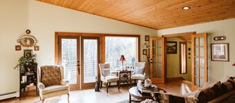 Maria's Creekside B&B