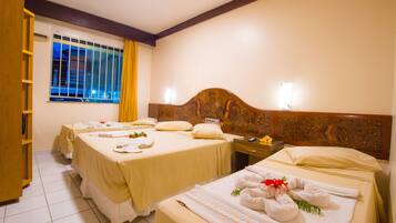 Standard Room | Minibar, bed sheets