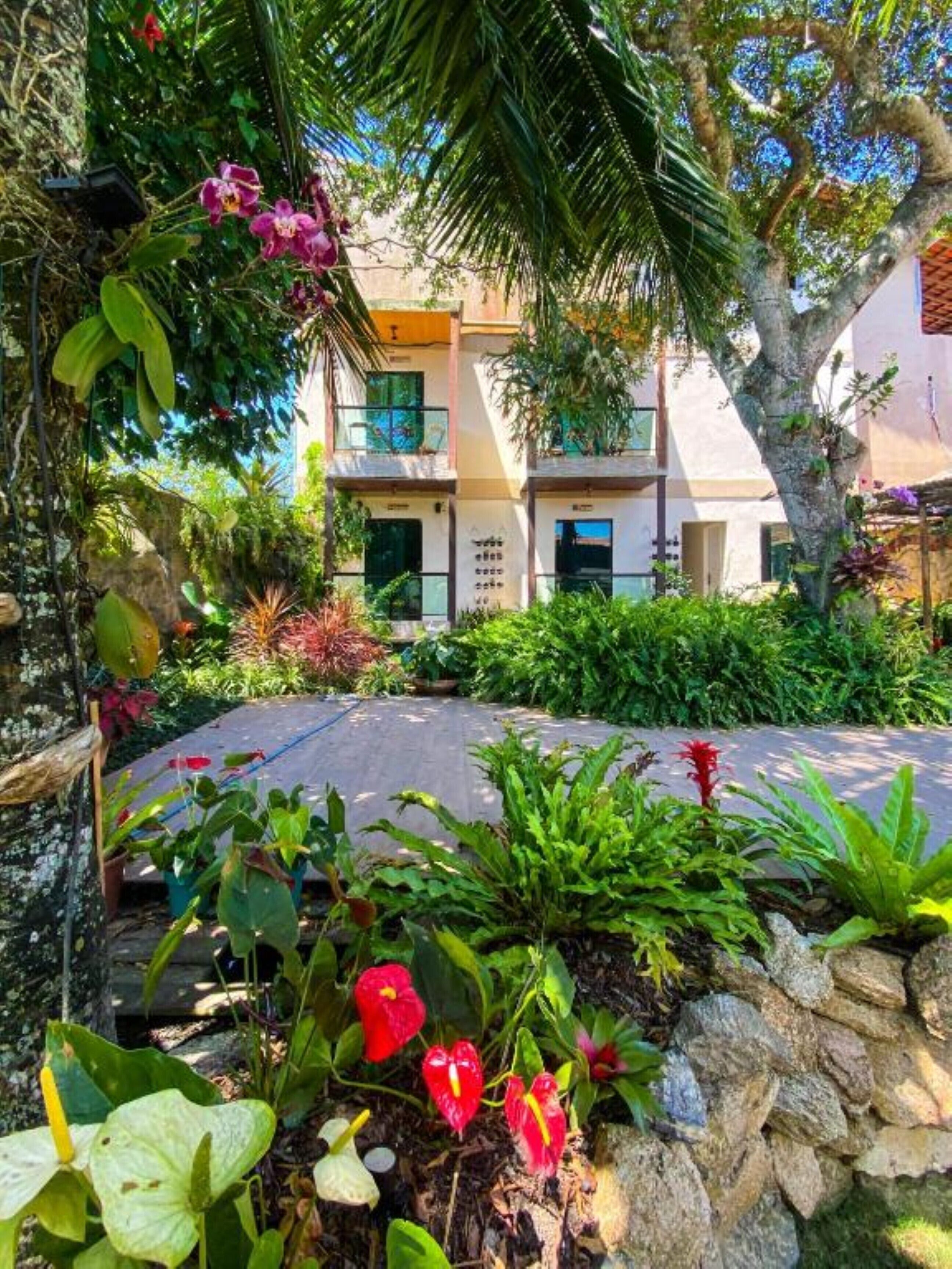 Cortinas blackout, wifi gratis y ropa de cama 