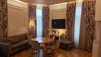 Suite empresarial, hidromasaje, vista a la ciudad | Vista desde la habitación