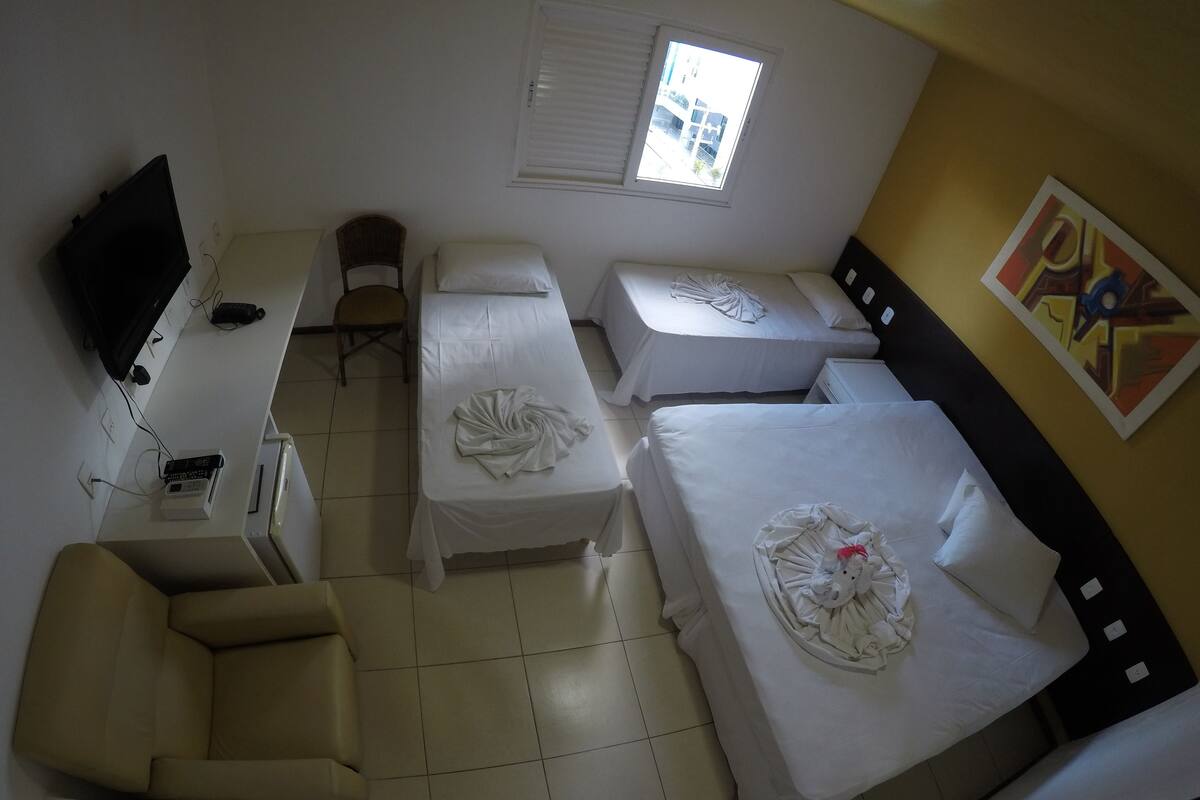 Apartamento Quadruplo | ميني بار ومكتب وتجهيزات عازلة للصوت وواي فاي مجانًا
