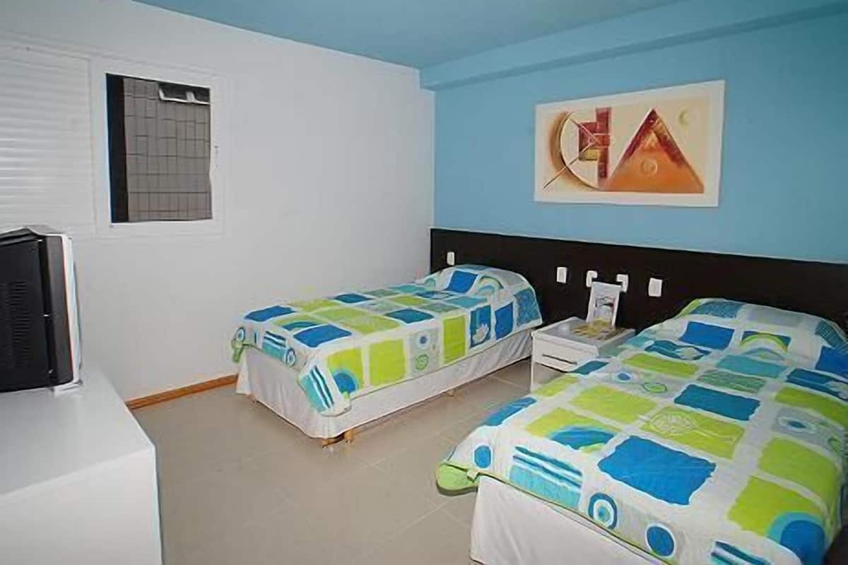 Minibar, desk, soundproofing, free WiFi