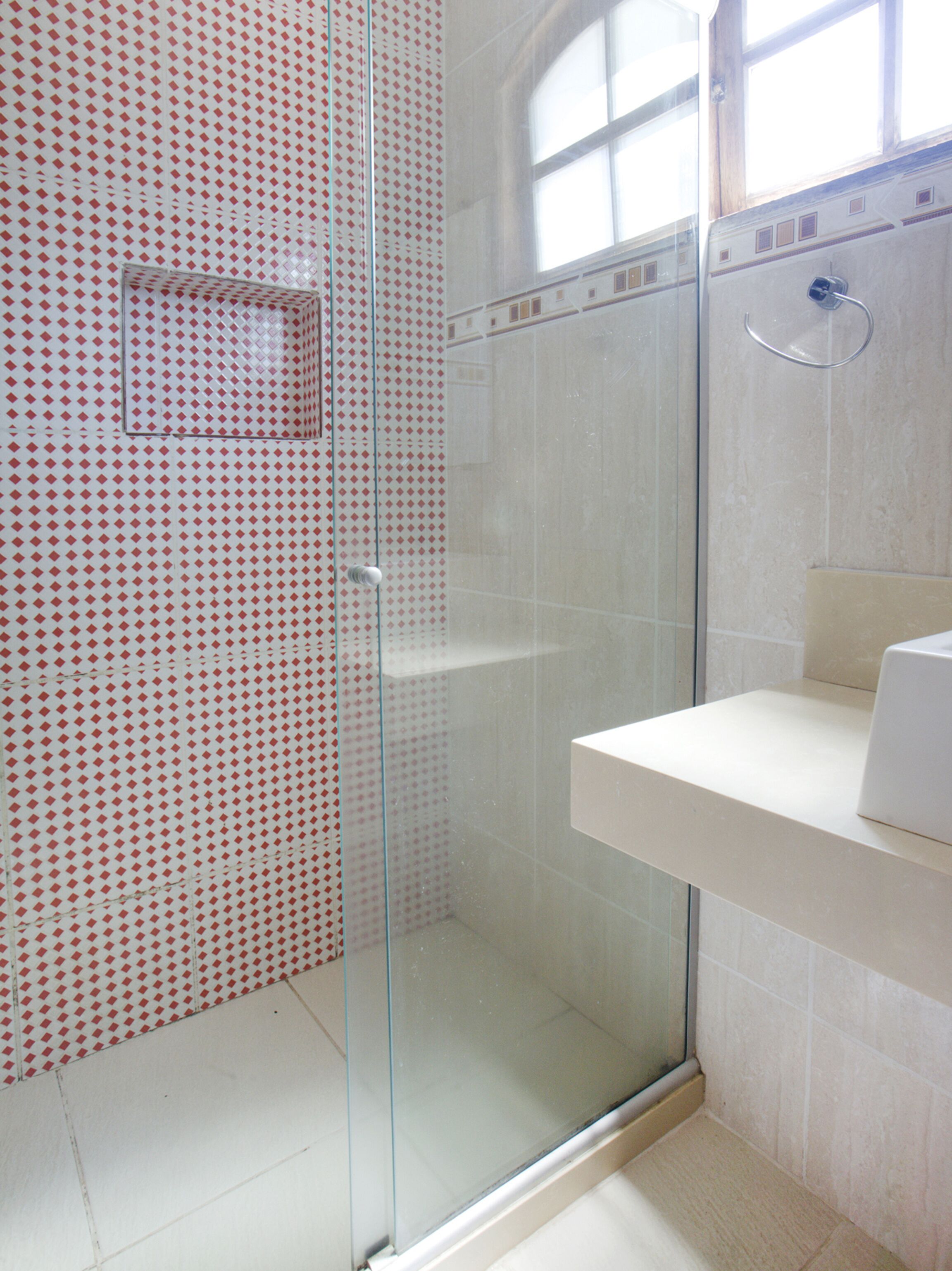 Room (Quintuple,1 Double bed + 3 Single bed) | Bathroom | Shower, towels, soap, shampoo