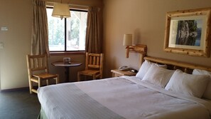 Bureau, fer et planche Ă repasser, accĂšs au Wi-Fi (inclus)