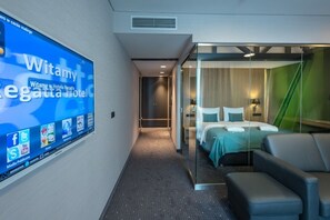 Suite, 1 Bedroom | Living area | Flat-screen TV - Regatta Hotel Restauracja Spa (Poznan)