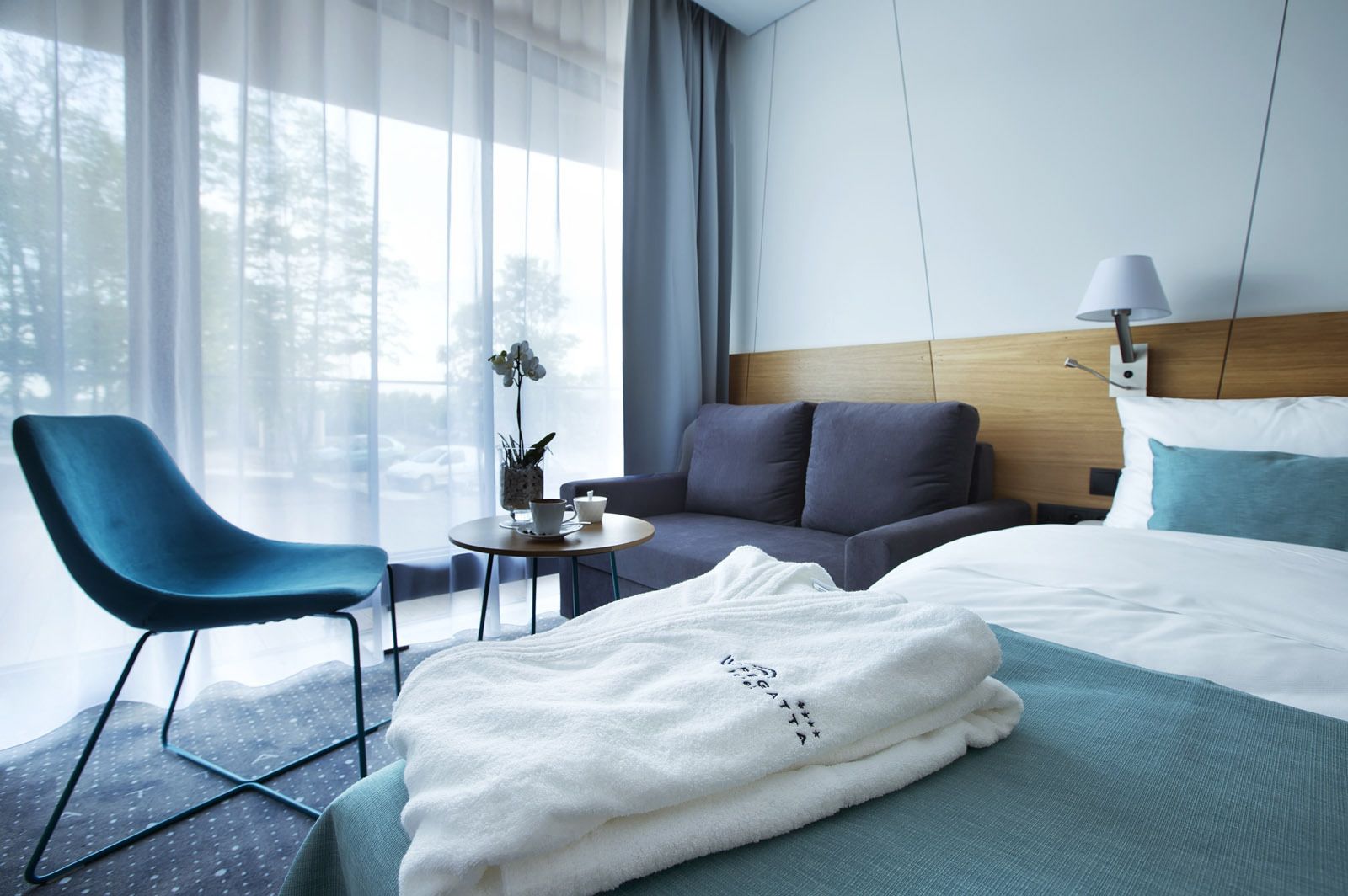 comfort room | minibar, in-room safe, blackout curtains, soundproofing