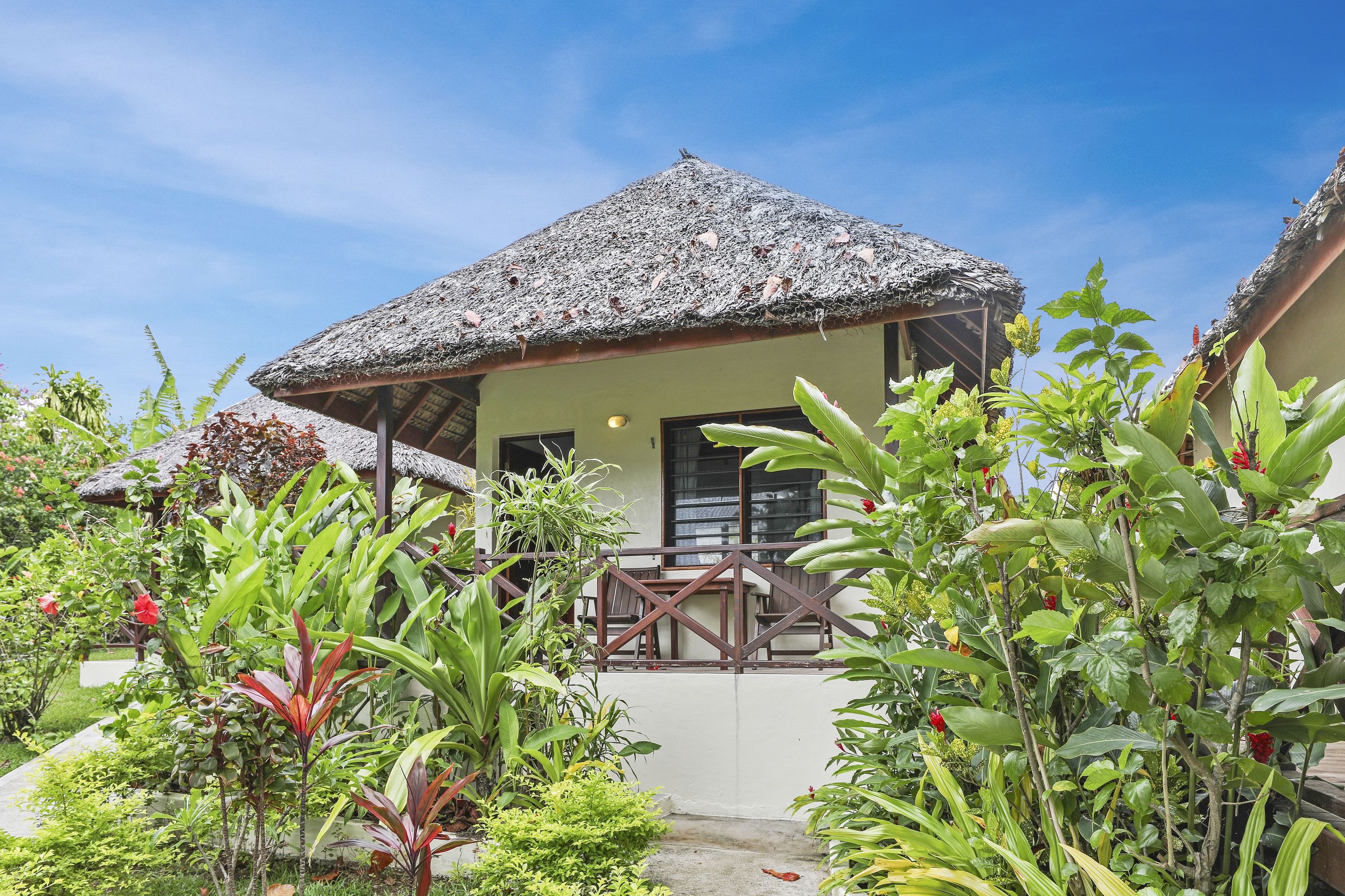 Room, Ocean View | Katil Select Comfort, peti besi dalam bilik, seterika/papan seterika 