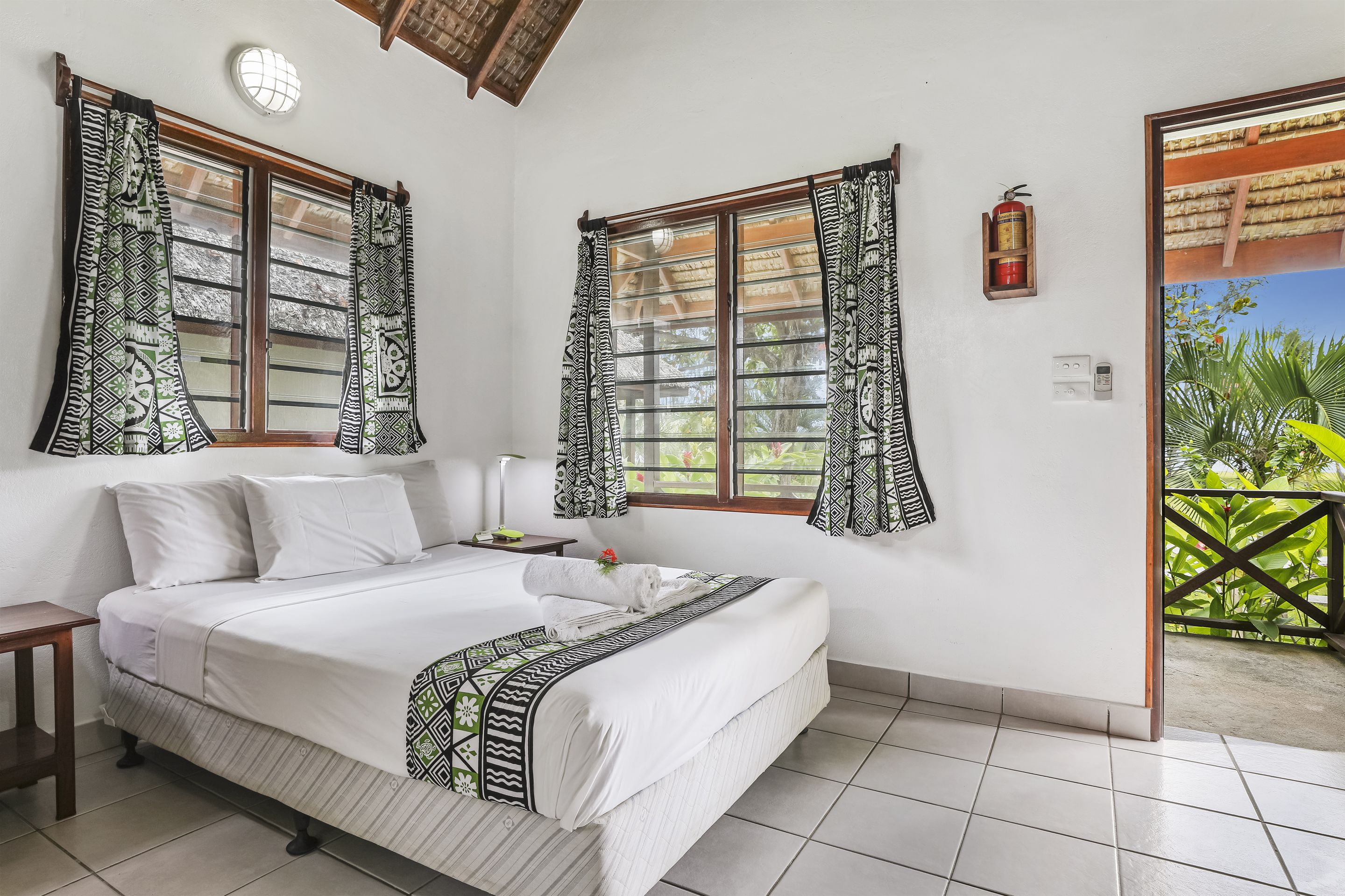 dolphin ocean room | select comfort beds, in-room safe, iron/ironing board