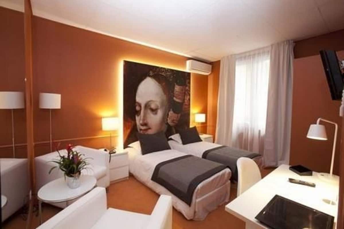 Egyptian cotton sheets, down comforters, individually decorated, desk