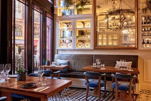 Breakfast, lunch, dinner served; Mediterranean cuisine