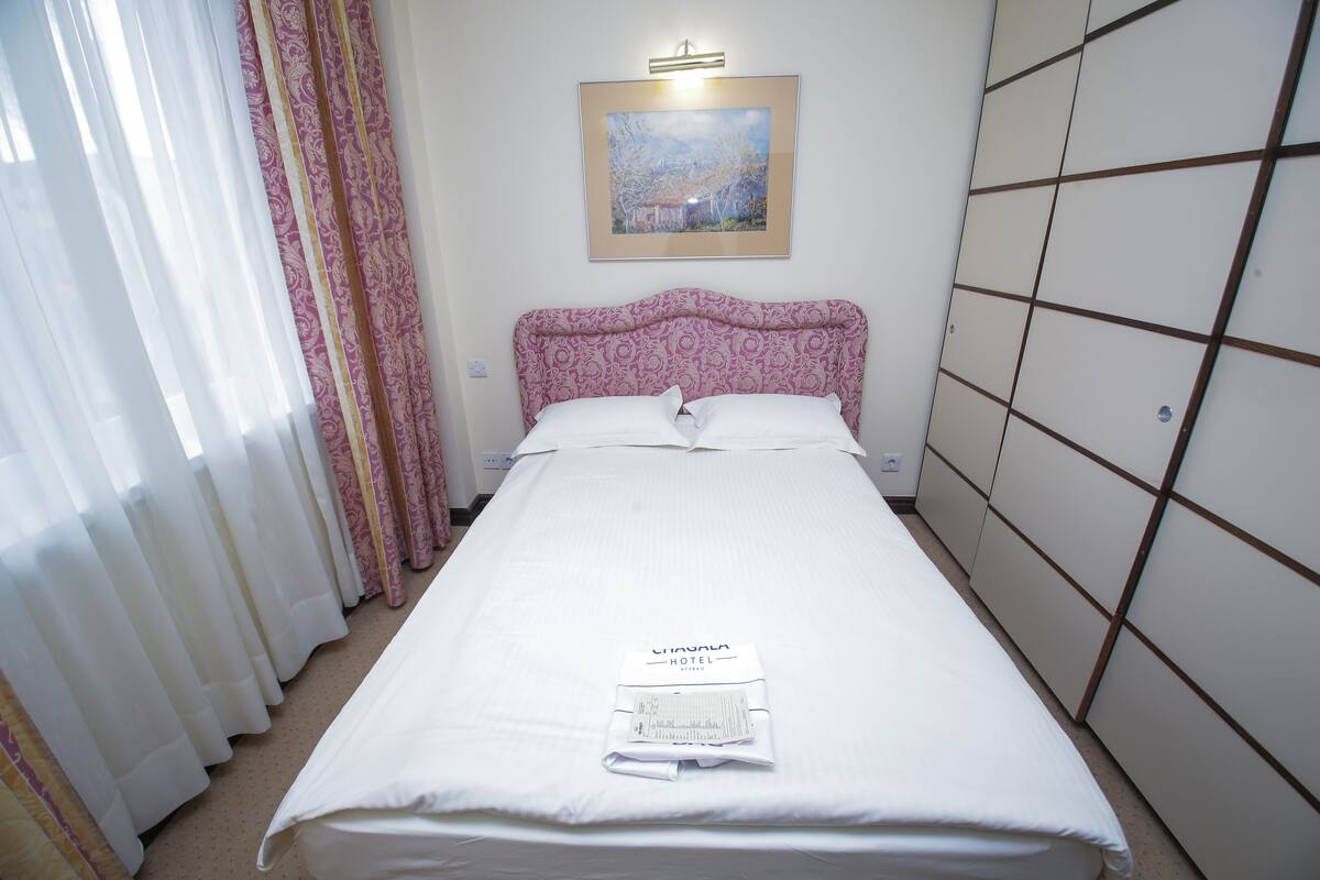 In-room safe, desk, free WiFi, bed sheets