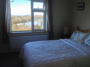 Chambre Double, salle de bains attenante