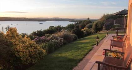 Channel View Bed & Breakfast