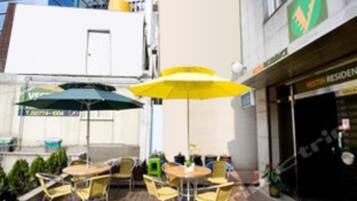 Tempat makan outdoor